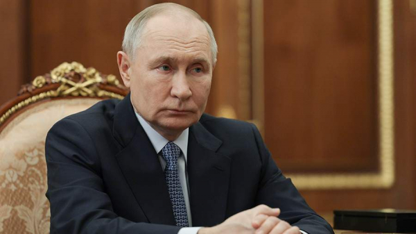 Путин призвал активнее объяснять россиянам ситуацию с ипотекой
Путин призвал активнее объяснять россиянам ситуацию с ипотекой